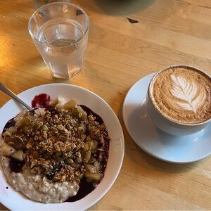 Meet your Posher, Lena